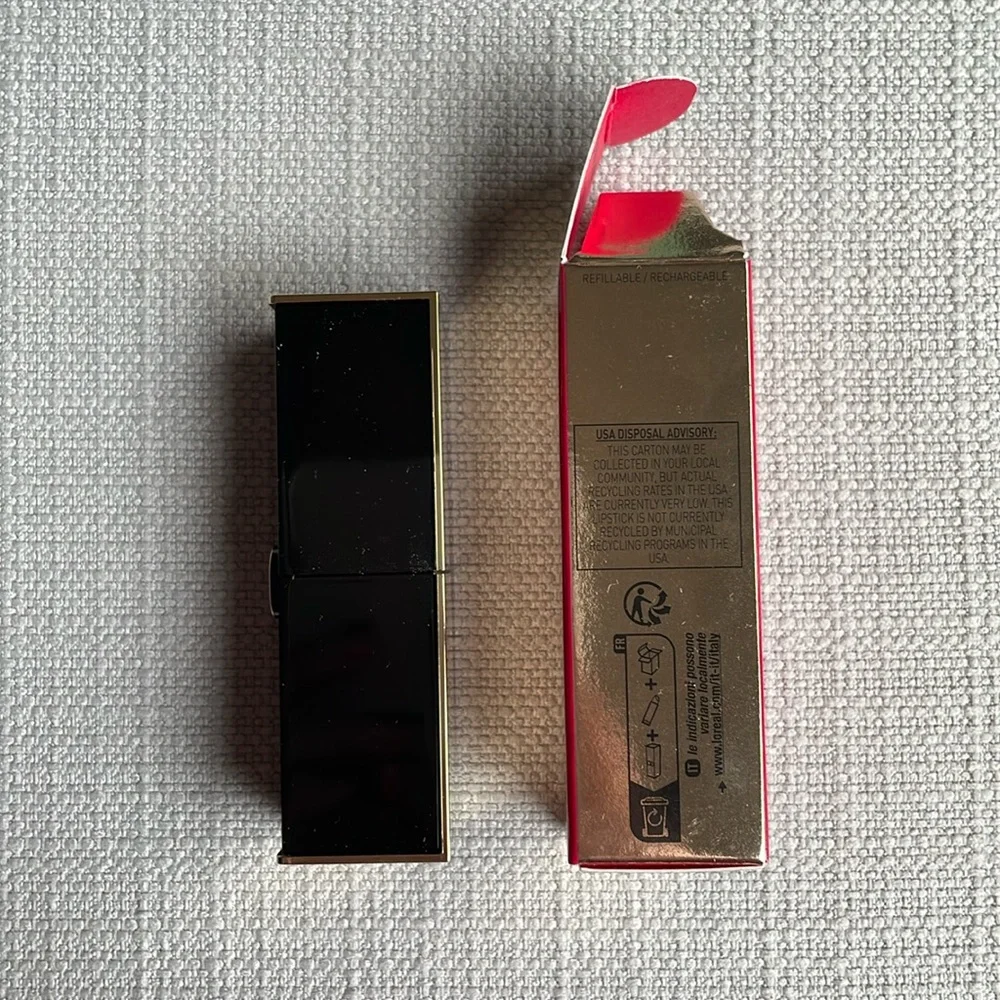 Rosso Valentino MATTE High Pigment Refillable Lipstick 111A